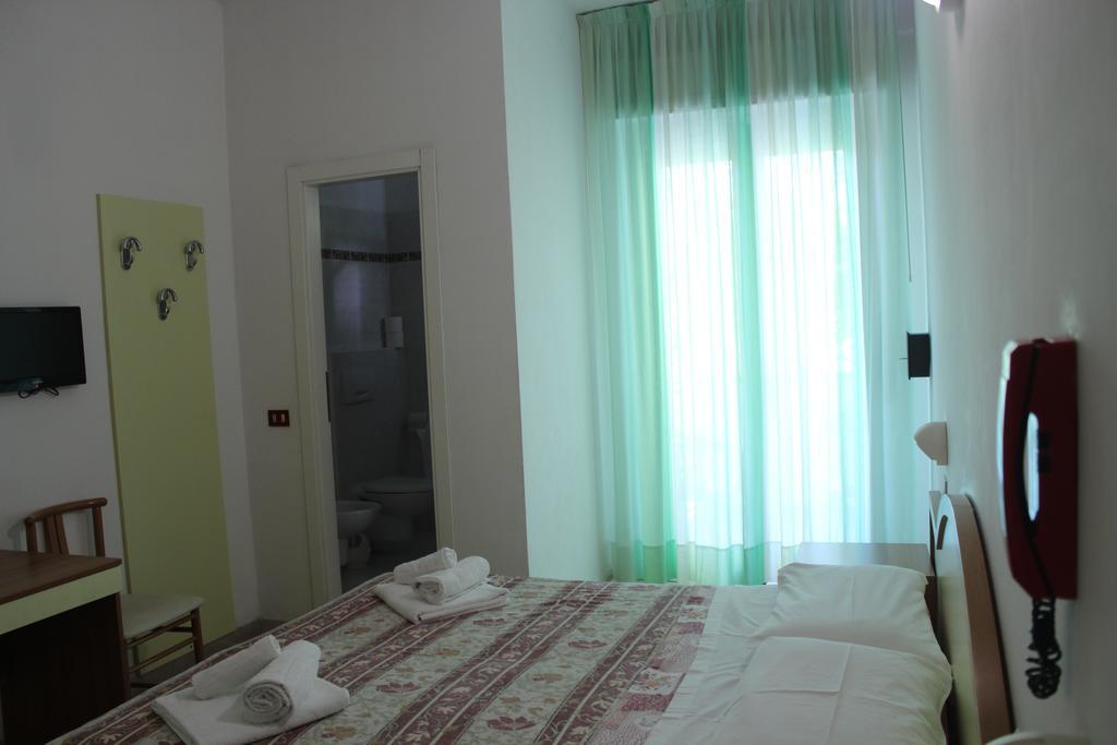 רימיני Hotel Santini חדר תמונה