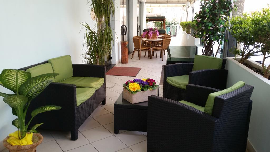רימיני Hotel Santini מראה חיצוני תמונה